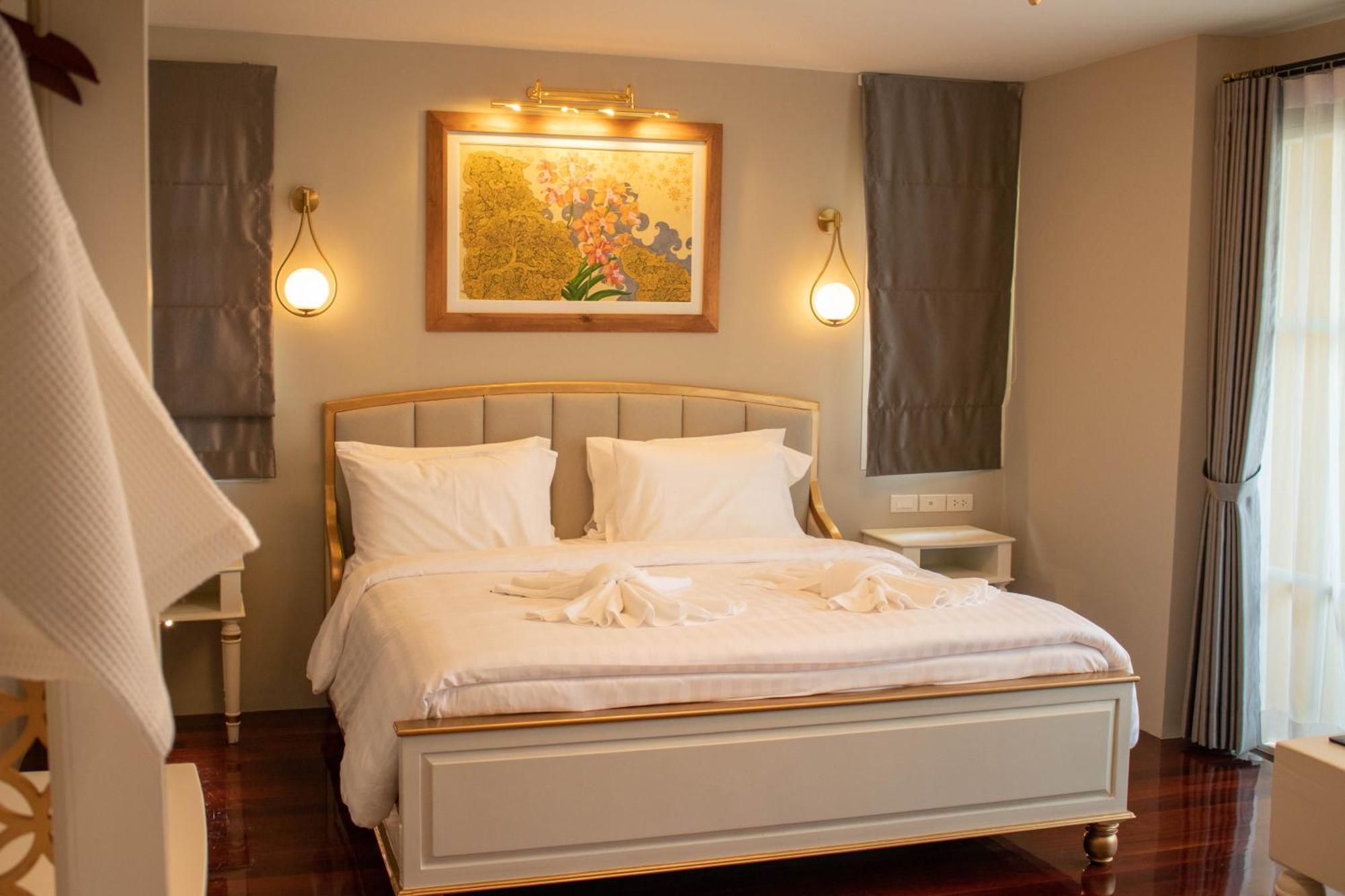 Siri Grand Bangkok Hotel Bagian luar foto