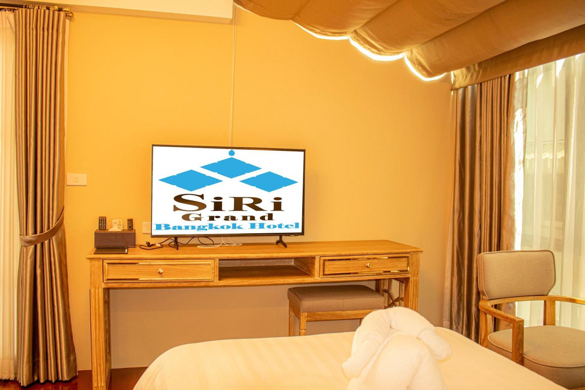 Siri Grand Bangkok Hotel Bagian luar foto